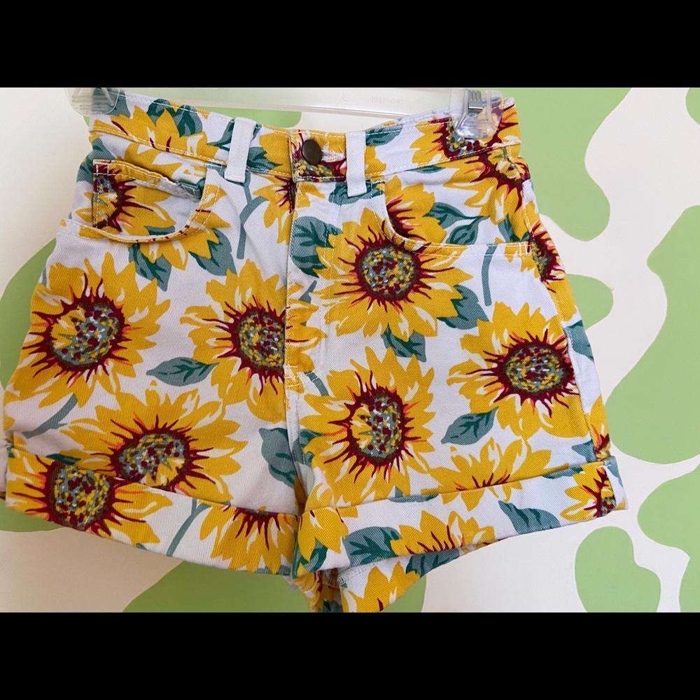 American Apparel Mom Short